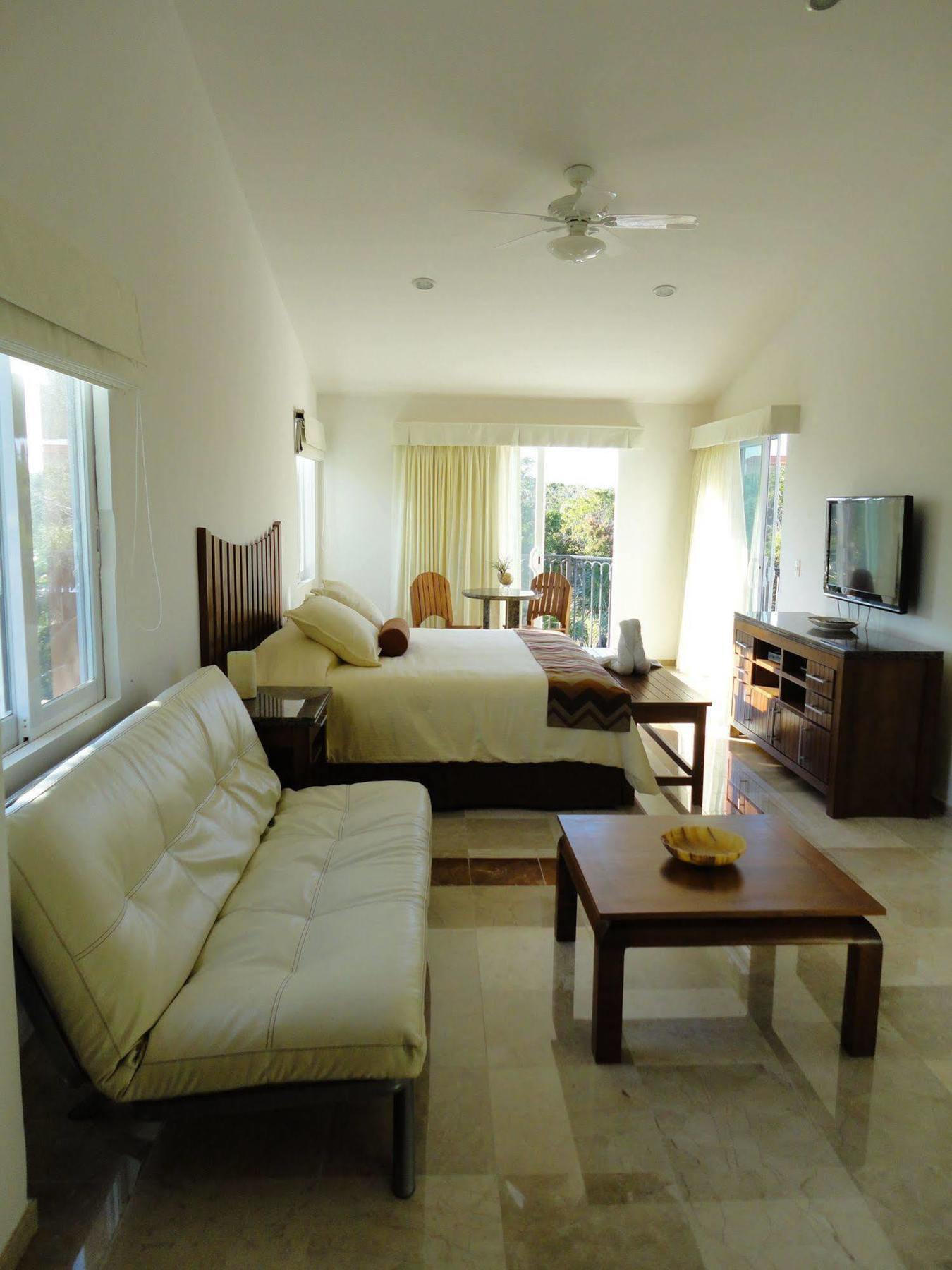 Casa Jaguar Hotell Puerto Aventuras Exteriör bild