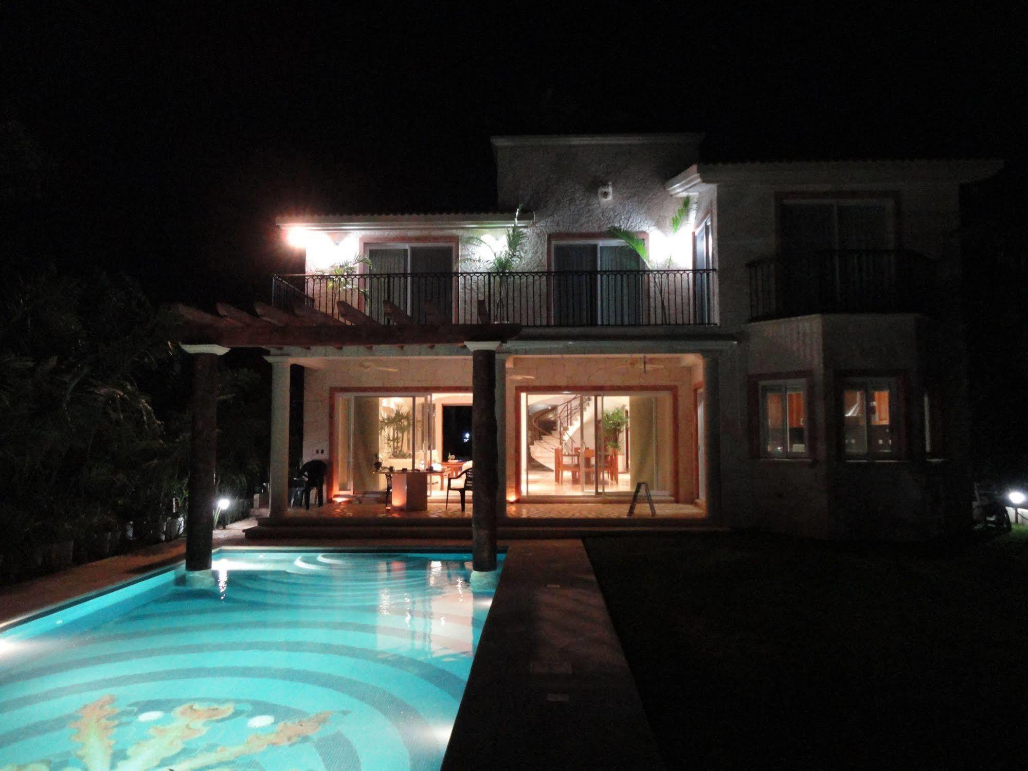 Casa Jaguar Hotell Puerto Aventuras Exteriör bild